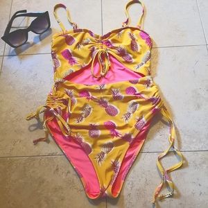 American Eagle Cut Out Runching Tie One Piece Baithing Suit